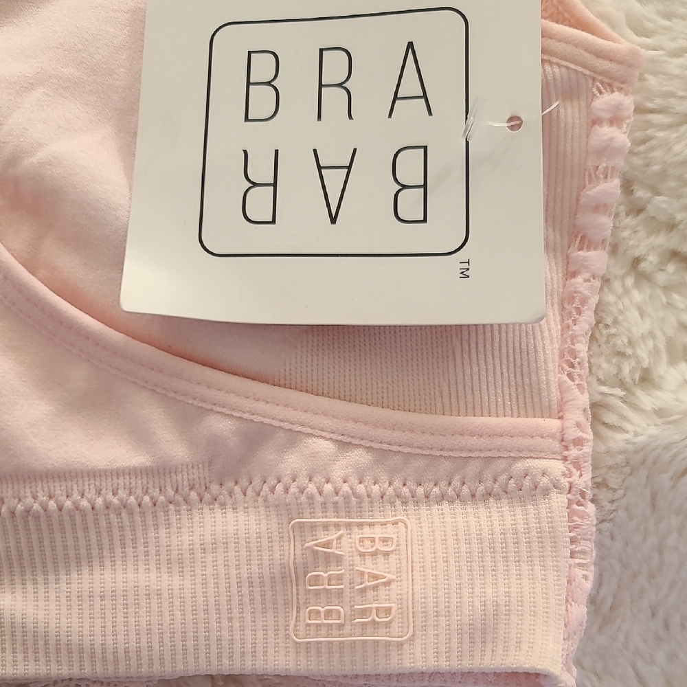 Seamless Pink Wireless Bra with V-Neck - Picture 3 of 4